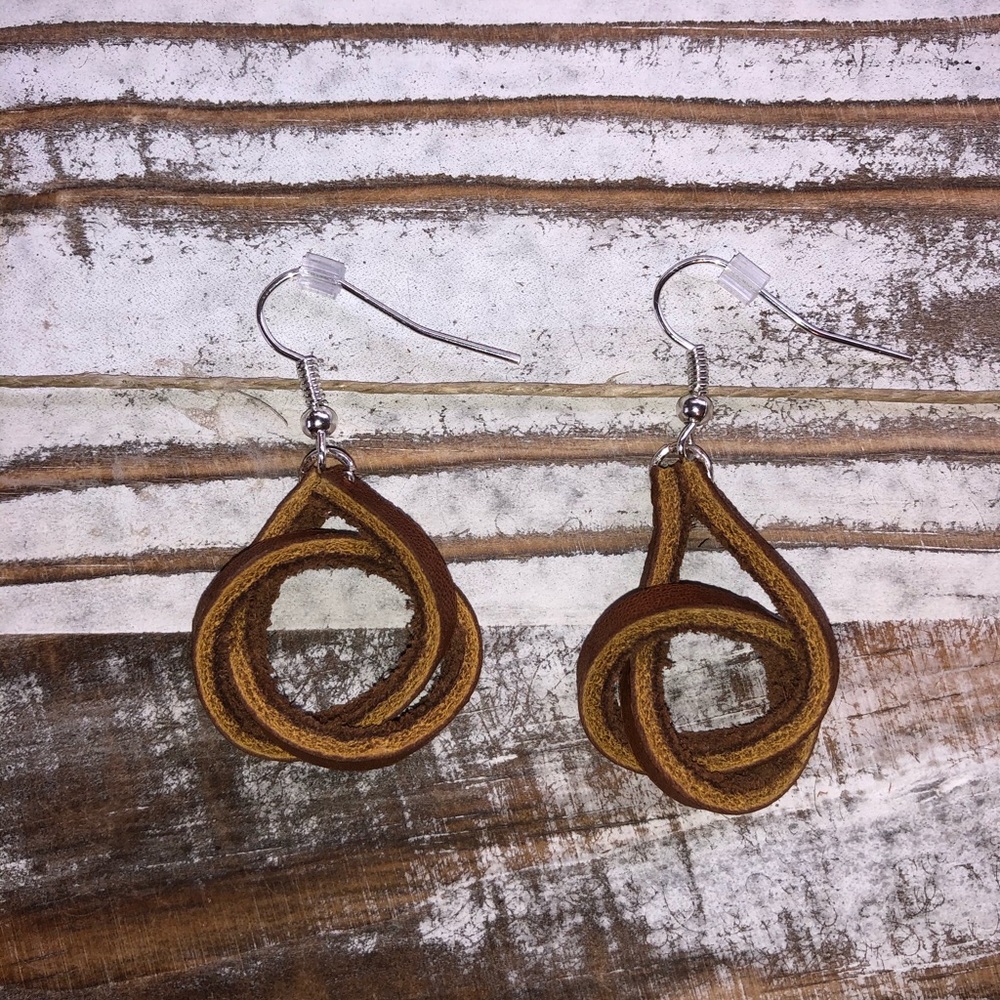 Leather earrings